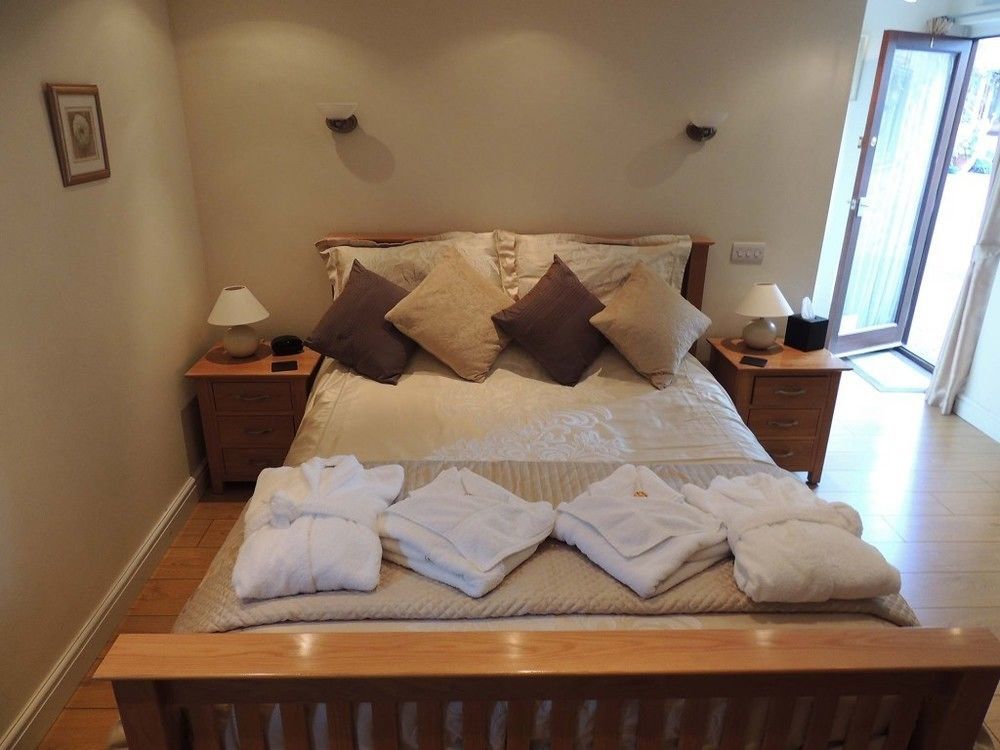 The Manor Coach House Hotell Hindlip Exteriör bild